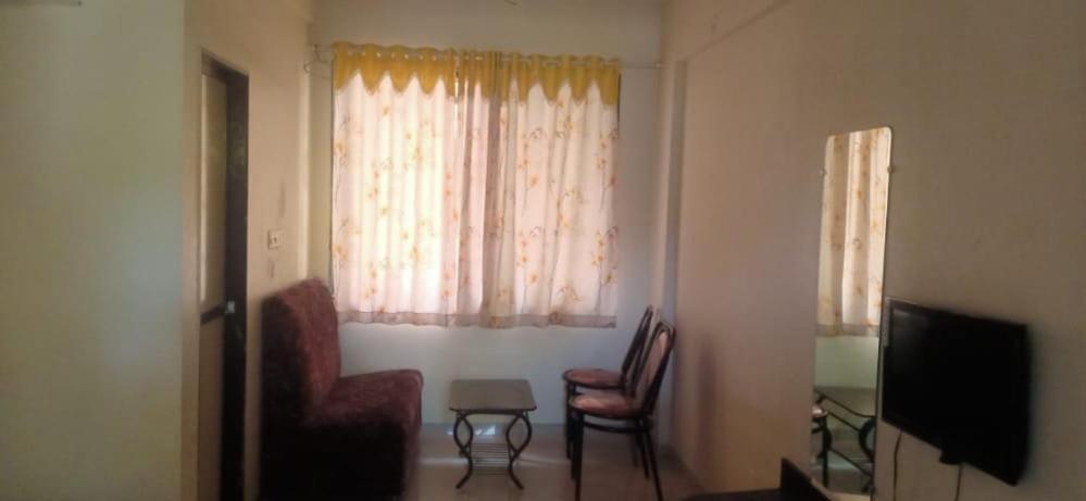 Hotel Rajendra Chinchani Екстериор снимка